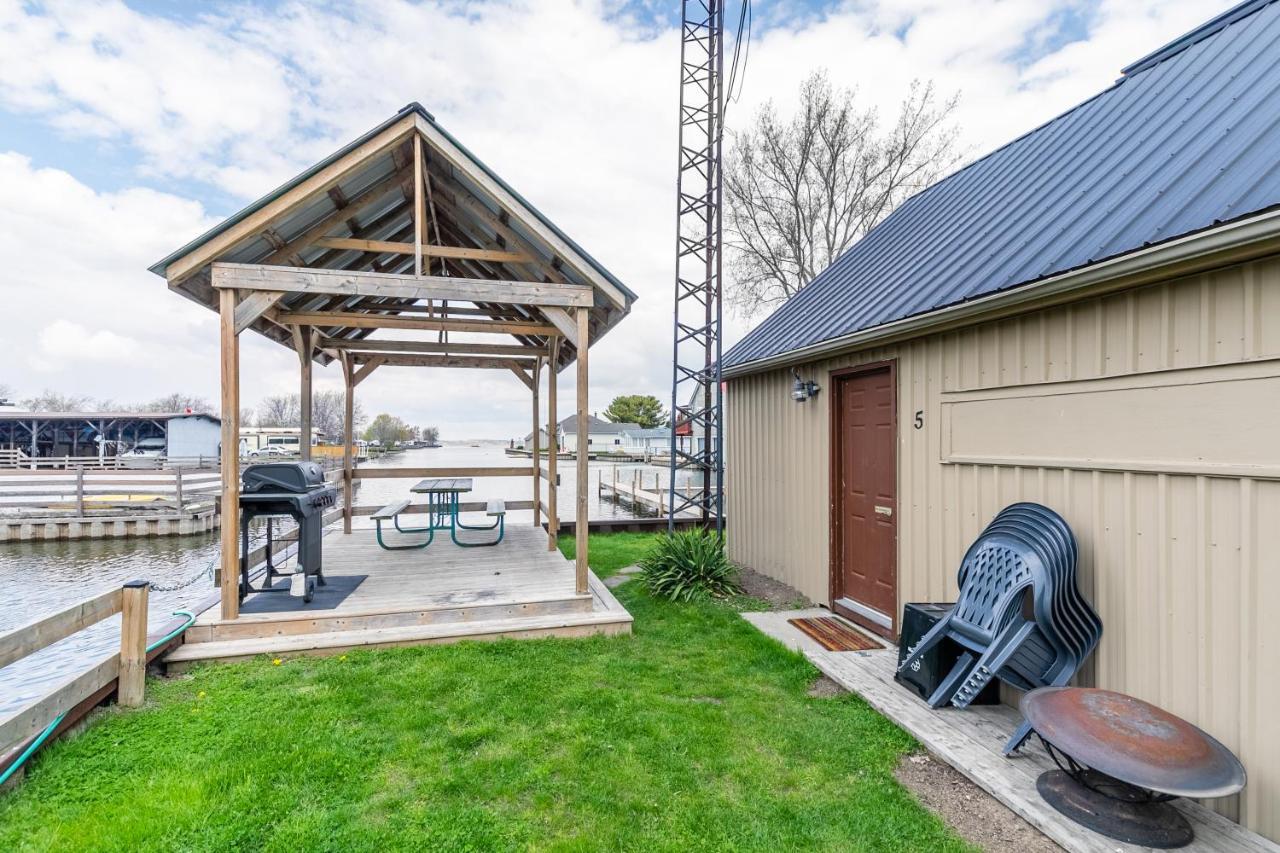 Bayside Cottage Rentals Port Rowan Exterior photo