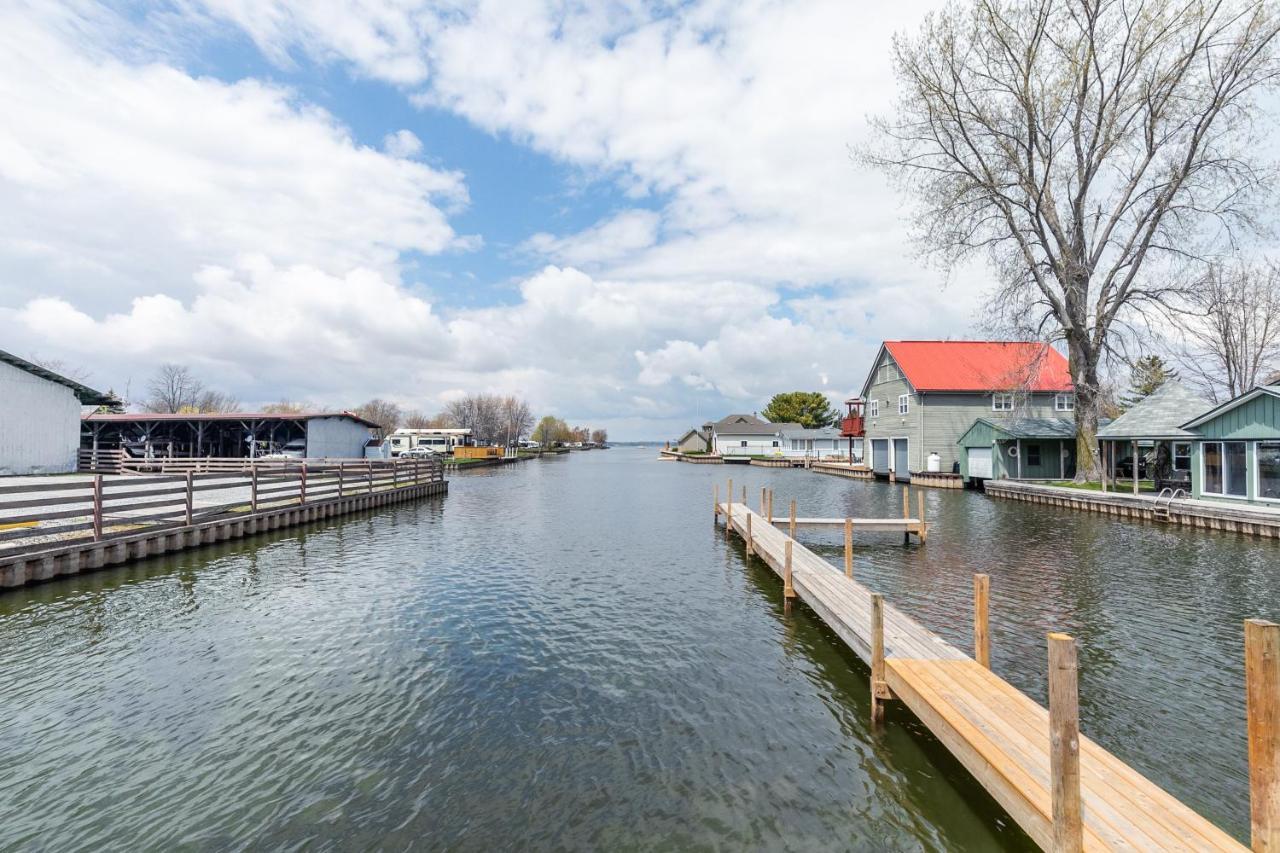 Bayside Cottage Rentals Port Rowan Exterior photo