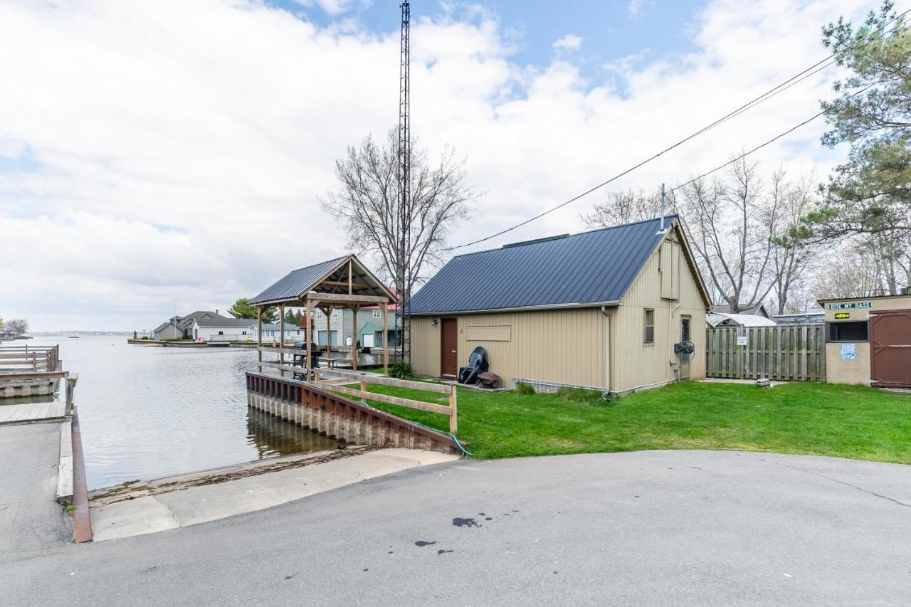 Bayside Cottage Rentals Port Rowan Exterior photo
