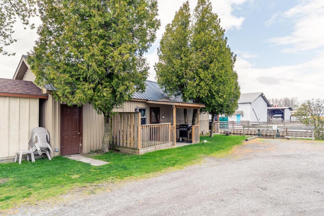 Bayside Cottage Rentals Port Rowan Exterior photo