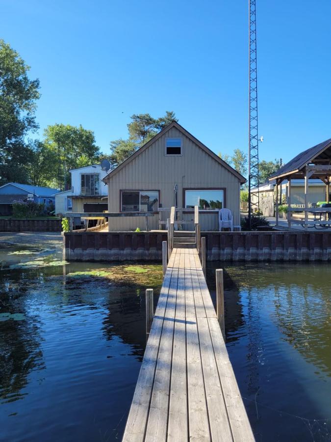 Bayside Cottage Rentals Port Rowan Exterior photo