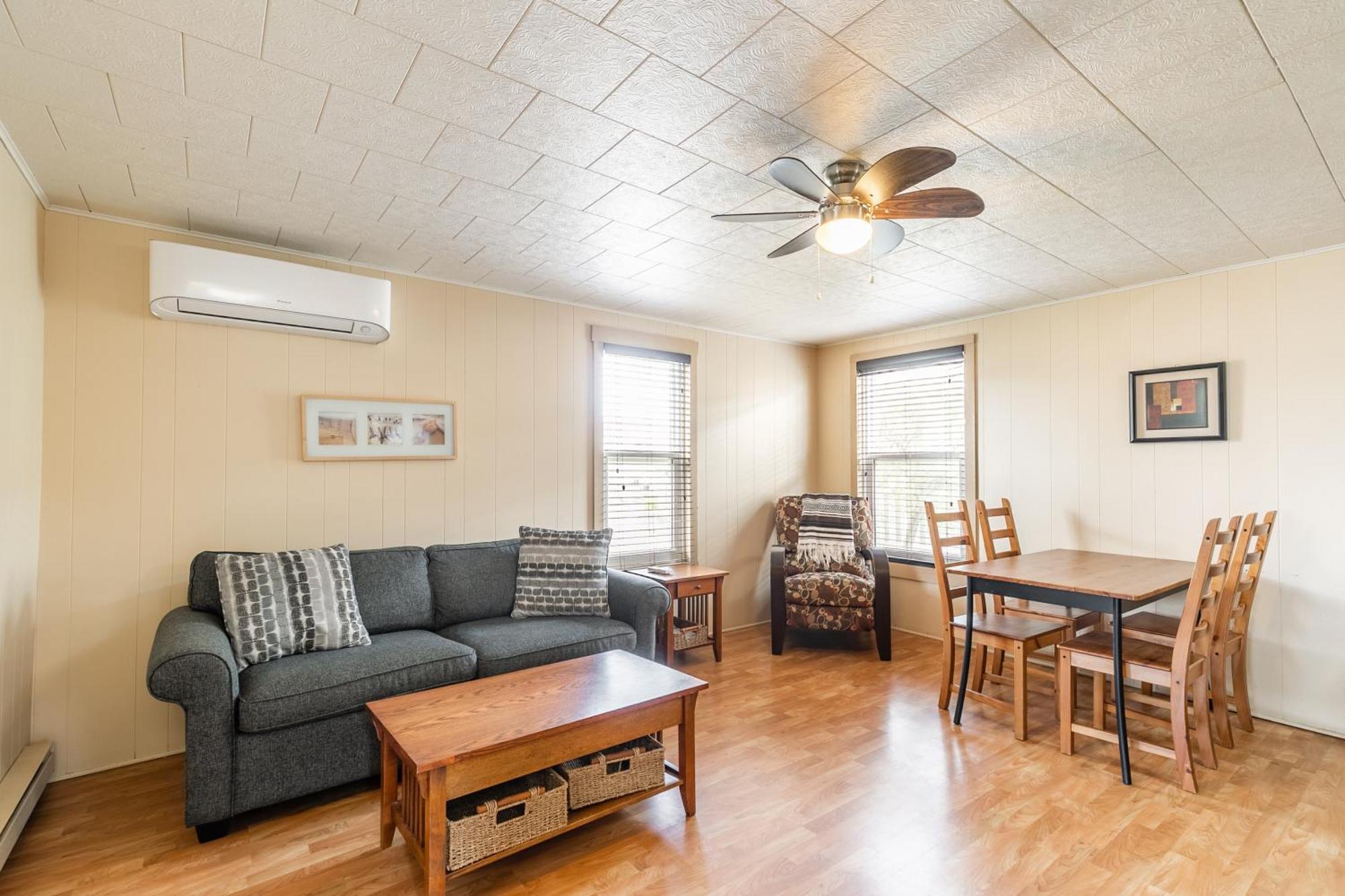 Bayside Cottage Rentals Port Rowan Exterior photo