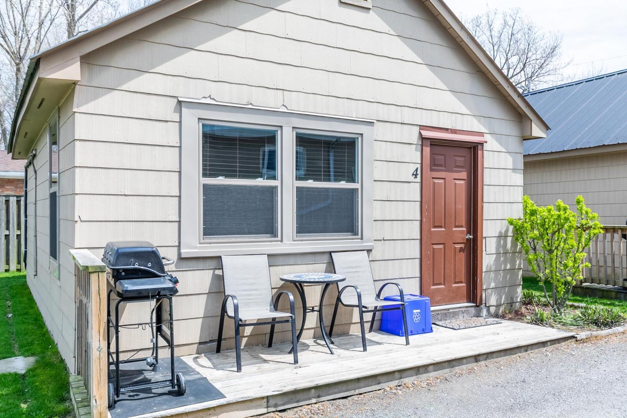 Bayside Cottage Rentals Port Rowan Exterior photo