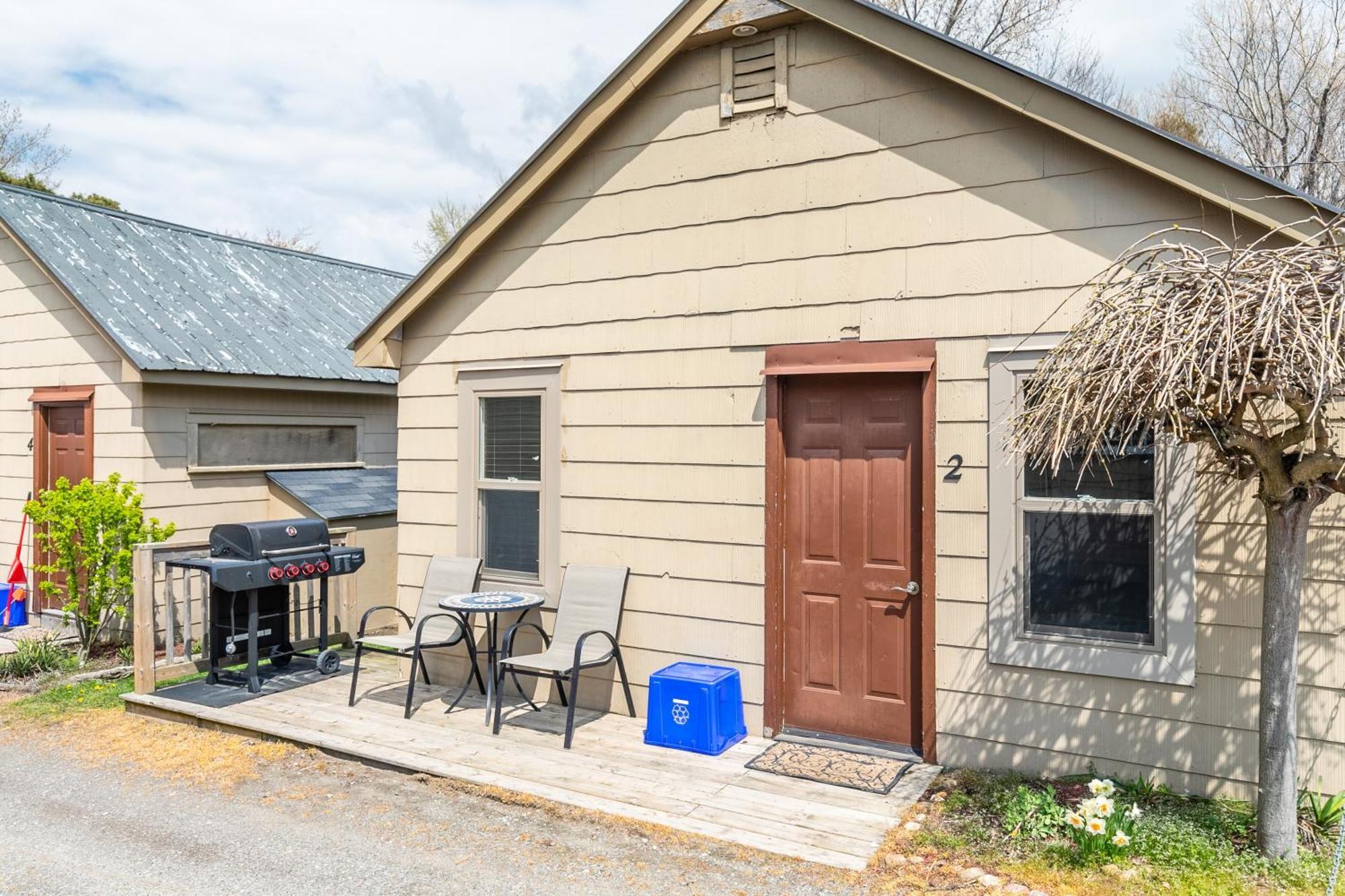 Bayside Cottage Rentals Port Rowan Exterior photo