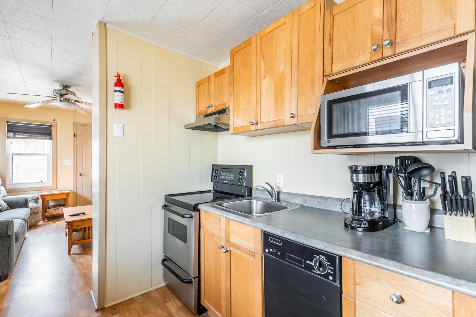 Bayside Cottage Rentals Port Rowan Exterior photo